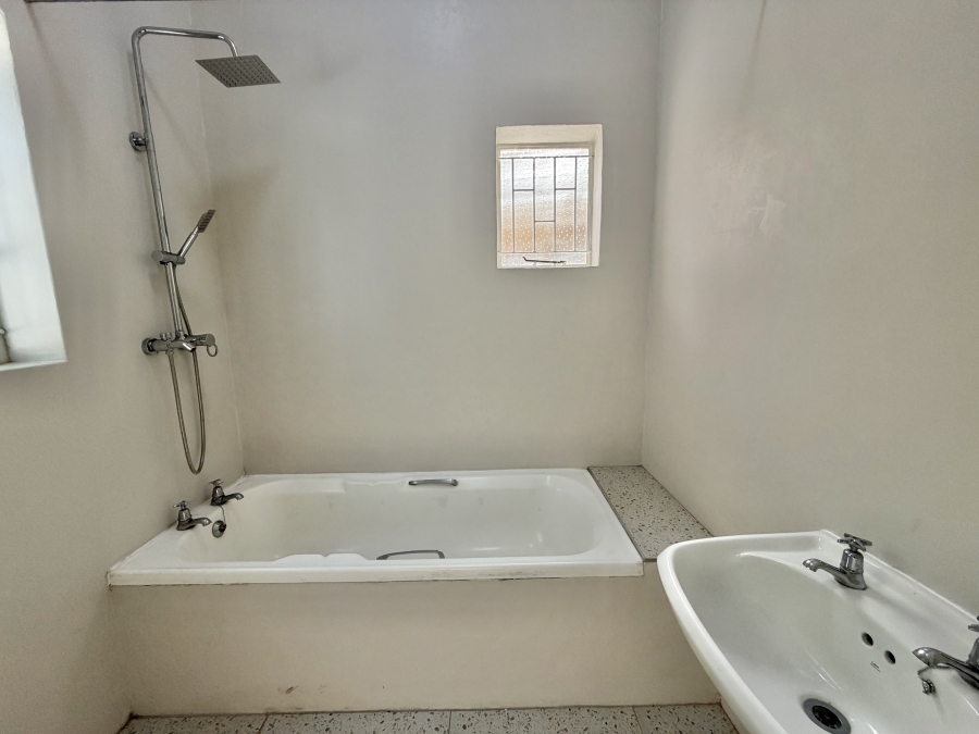 4 Bedroom Property for Sale in Ferreira Town Eastern Cape